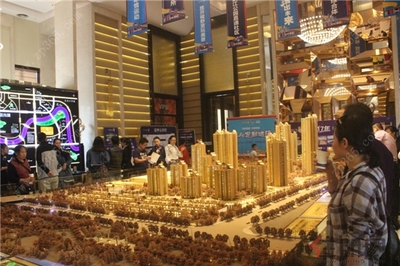 五象新區(qū)新地標(biāo) 共享汽車(chē)首發(fā)站，智慧出行的魅力密碼